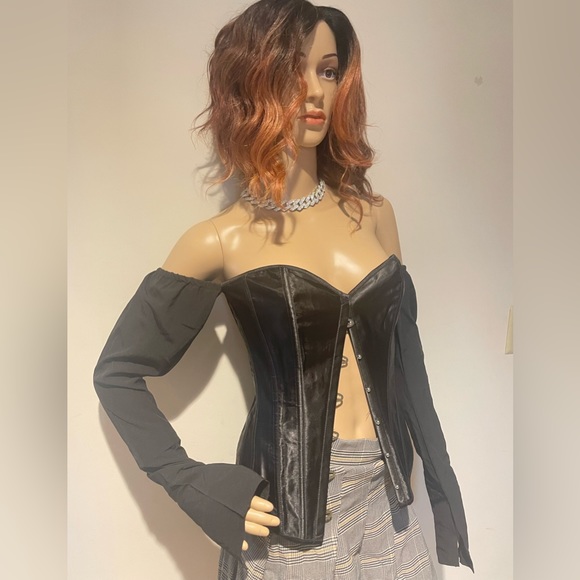 Black off the shoulder long sleeve bustier with lace up back Size Small - Picture 2 of 4